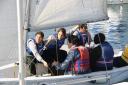 L’equip femení de l’espanyol a l’Escola Vela Mataró convidades per Sailability Catalunya